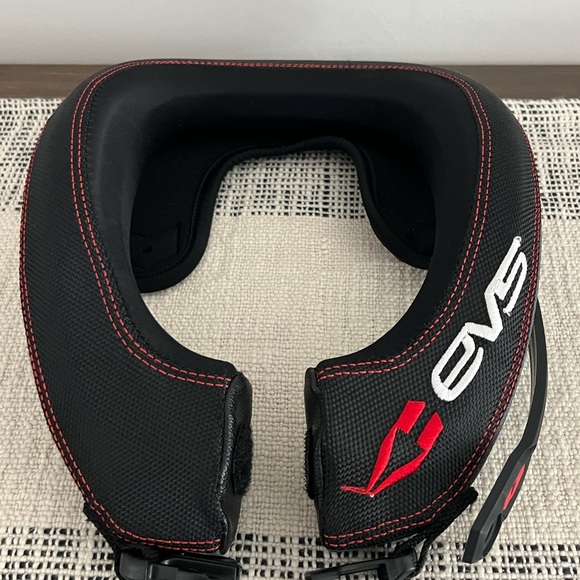 EVS R2 Youth race collar - Picture 4 of 5